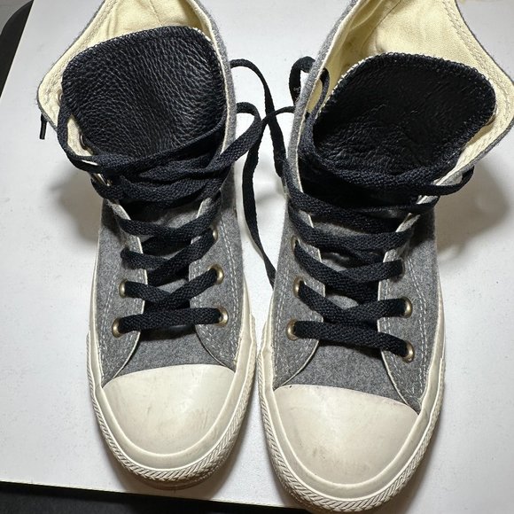 Sneakers - Picture 1 of 3